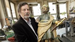 Jsem nevinný. Dokumentaci jsem neukradl, znal jsem v�echny hodiny popam�ti, �íká Otakar Záme�ník. 