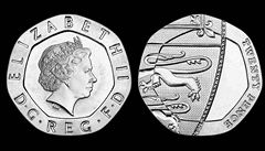 Hodnotný zmetek. Jedna strana britské mince je se starým motivem (vlevo) a druhá s novým (vpravo). Rok vydání ale není ani na jedné z nich.