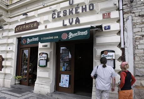 Restaurace U eského lva po výbuchu granátu