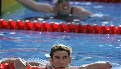 Zamračený Michael Phelps, vpozadí Phelps. | na serveru Lidovky.cz | aktuální zprávy