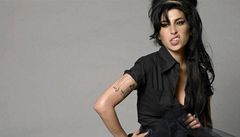 Amy Winehouseov upadla a le v nemocnici. Zejm byla opil