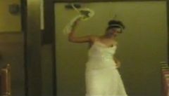 Svatba plná tanečních kreací se stala hitem YouTube