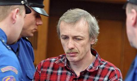 Údajný vrah Jakuba Antonín Novák ped soudem.