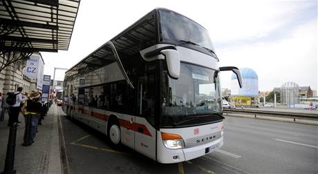 eské dráhy zahájily 9. srpna ve spolupráci s Deutsche Bahn provoz pímé autobusové linky Praha - Norimberk. 