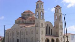 Obyvatelé Kypru tvrdí, �e nápoj lásky s kousem kamene z hrobky sv�tce funguje.