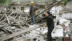 V Číně se v důsledku bouře zřítil dům, 17 mrtvých 