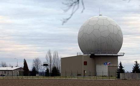 Nedávno dobudovaný radar protivzduné obrany NATO v Nepolisích na Královéhradecku. 