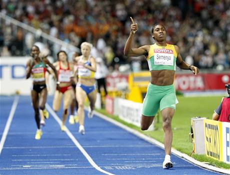 Caster Semenyaová vyhrála bh en na 800 metr
