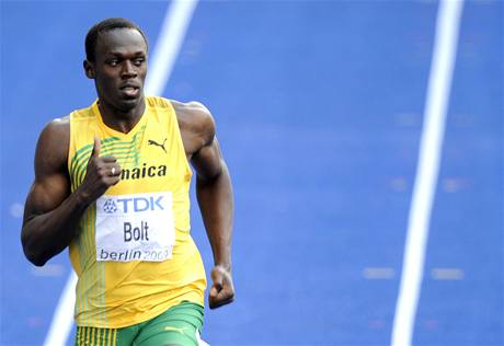Usain Bolt hladce postoupil z rozbhu 