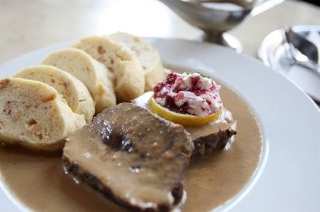 Svíková od éfkuchae Frencla Romana, Café Savoy