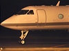 Letadlo s americkou zpvakou Madonnou dosedlo 12. srpna v asných ranních hodinách na letit v Praze - Ruzyni. 