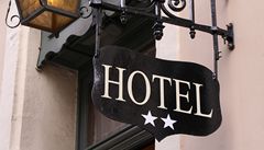 Turist v Praze neubylo, trby hotel vak prudce klesly 