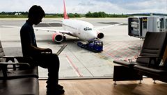 Na praském letiti je ode dneka cestujícím k dispozici bezdrátové pipojení k internetu, známé jako WiFi.