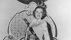 Prvn Miss Universe je 75 let, v roce 1952 vyhrla okoldu a nramek