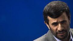 Íránský prezident Mahmúd Ahmadíneád promlouvá bhem páteních modliteb v Teheránu