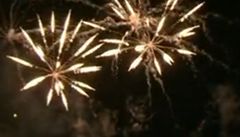 Svtelná show nad praskou Chuchlí