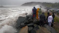 Turist sledovali v USA hurikn Bill, vlna je splchla do moe 