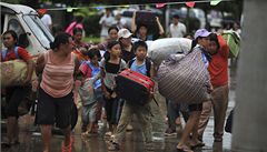 Boje v Barm donutily 30 000 lid prchnout do ny
