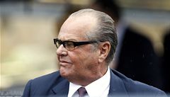 S Kennedym se p�i�el rozlou�it také herec Jack Nicholson.