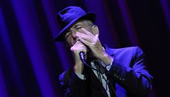 Leonard Cohen pi svém koncertu v Bratislav (28. srpna 2009)