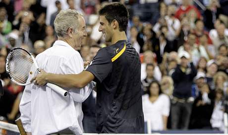 John McEnroe a Novak Djokovi.