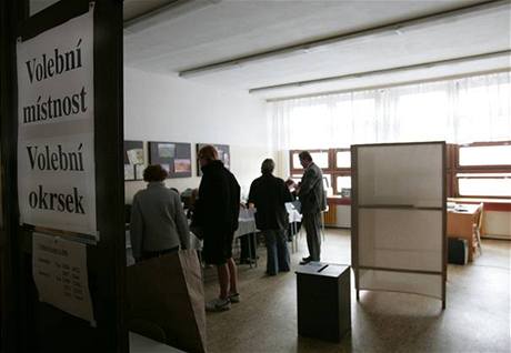 Volební místnost - ilustraní foto.