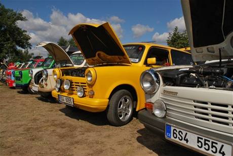 P�ehlídka trabant� na Vy�ehrad�