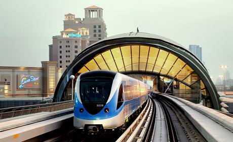 V Dubaji zahjilo provoz metro, kter bude prvn na Arabskm poloostrov.