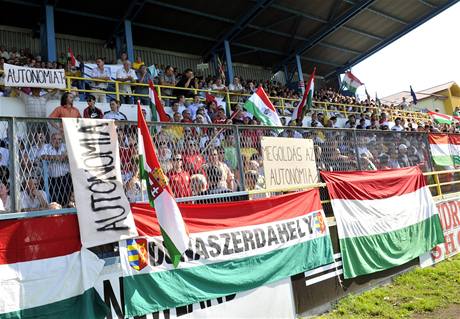 Proti slovenskému jazykovému zákonu protestovalo 4000 lidí.