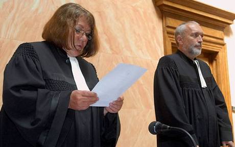 Soudkyn Ústavního soudu Elika Wagnerová (vlevo) te rozhodnutí. 