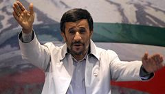 Ahmadínežád Obamovi: Nemíchejte se do záležitostí Íránu