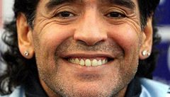 Maradona má k úsmvm zatím dvod.