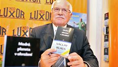 Václav Klaus p�edstavil a podepisoval svou novou knihu o klimatu.