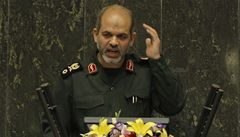 Ahmad Vahídí hovoí v íránském parlamentu