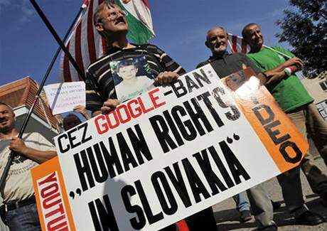 Protesty bhem navtvy slovenského premiéra Roberta Fica v Maarsku