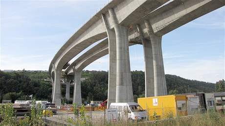 Lahovická estakáda - nový nejdelí most v eské republice