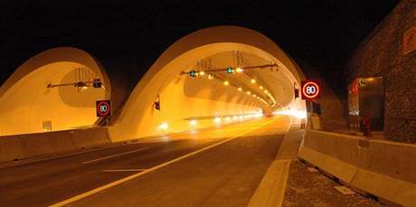 dálniní tunel