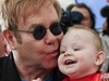 Elton John s ukrajinským sirotkem Lvem