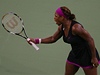 Serena Williamsová nadává árové rozhodí po sporném verdiktu.