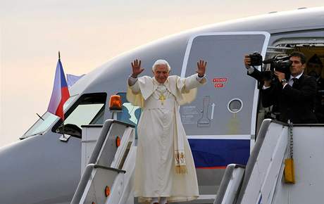 Pape se louí s eskem
