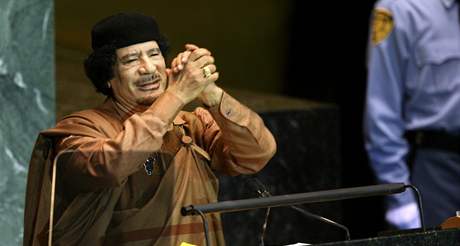 Muammar Kaddáfí na VS OSN