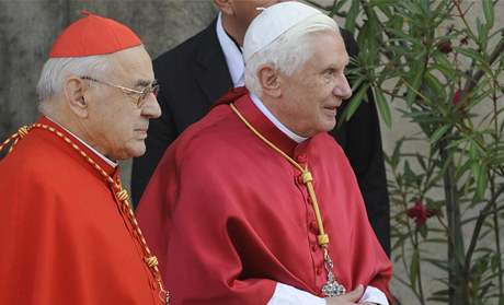 Miloslav Vlk a pape Benedikt XVI. 