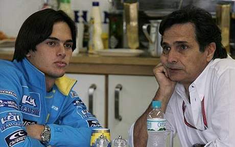 O minulosti se nebaví. Nelson Piquet mladí (vlevo) kráí ve stopách svého slavného stejnojmenného otce.