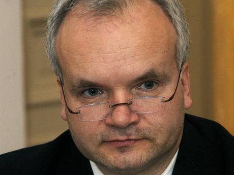 Lidoveckým kandidátem na eského zástupce v Evropské komisi je nkdejí ministr Pavel Svoboda.