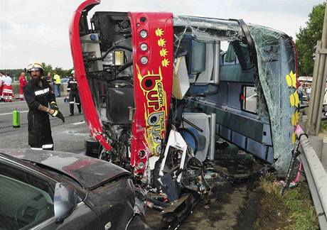 Autobusová havárie v Nmecku. Ilustraní foto z 6. 8. 209