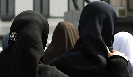 Muslimové mají podle německého soudu právo na zvláštní modlitební místnost ve školách