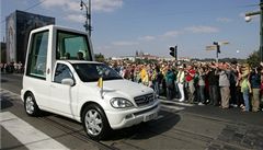 Foto LN: První den náv�t�vy pape�e v �esku