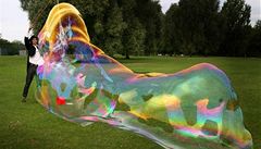 Velká bublina - ilustraní foto.