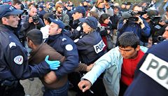 Francouzsk policie podnikla ztah na tbor pisthovalc