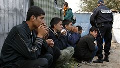Nelegálním pisthovalcm zadreným v táboe u Calais hrozí repatriace